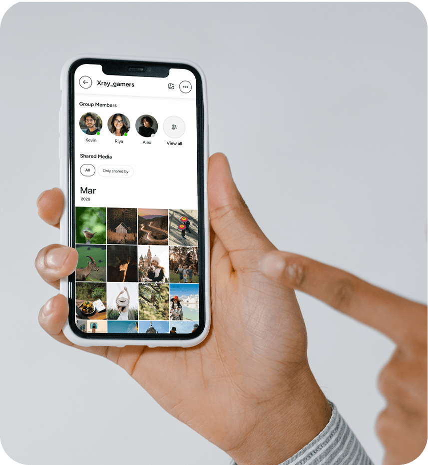 Instant media sharing with friends and among group.