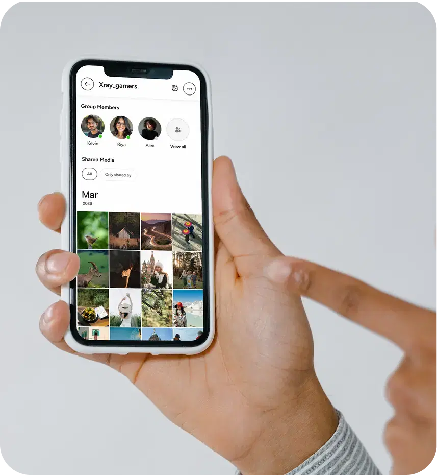 Instant media sharing with friends and among group.